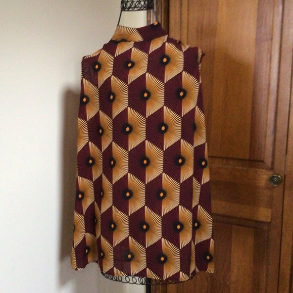 A love story blouse, 1X - Picture 7 of 7